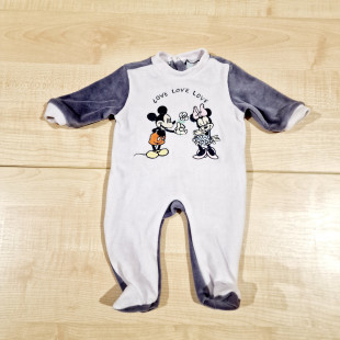 Plüss rugdalózó - Mickey és Minnie szürke