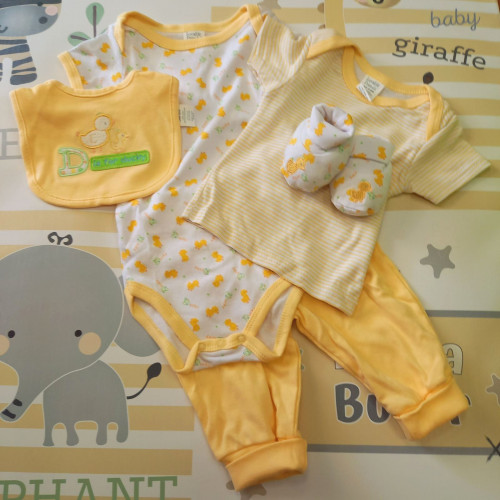 Együttes organzában - sárga