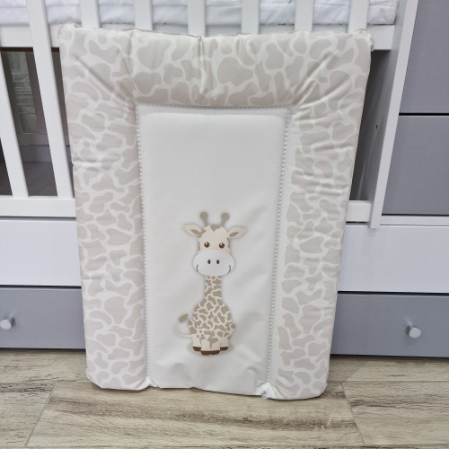 Pelenkázólap puha pufi 50x70 cm - zsiráf