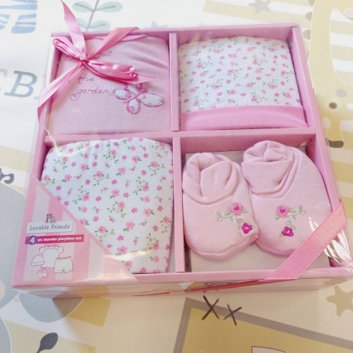 Együttes dobozban - lány