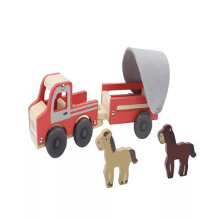 Fa lószállító teherautó