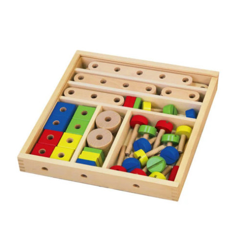 Fa építőjáték dobozban