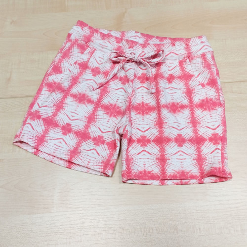 Lányka batikolt short