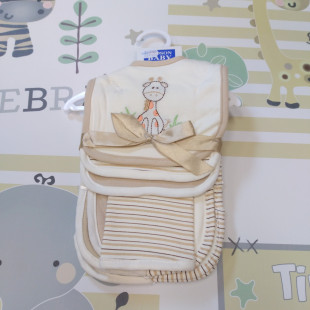 Előke és nyálkendő szettben - bézs