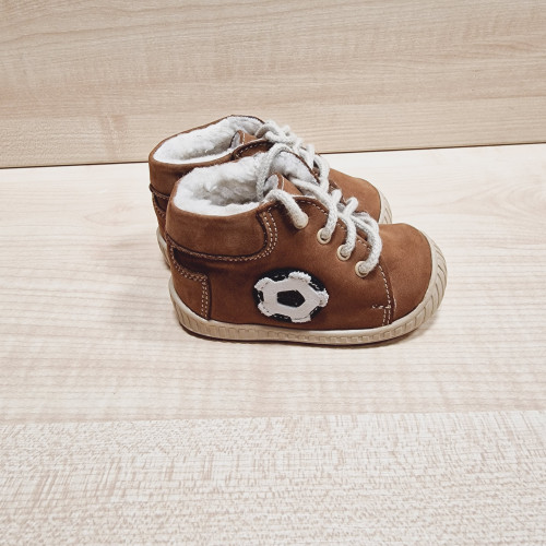 Maus bélelt cipő z14 barna focis 17