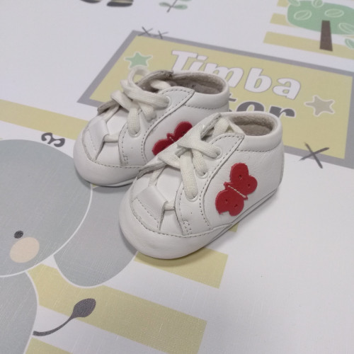 Maus kocsicipő fehér pillangó 17